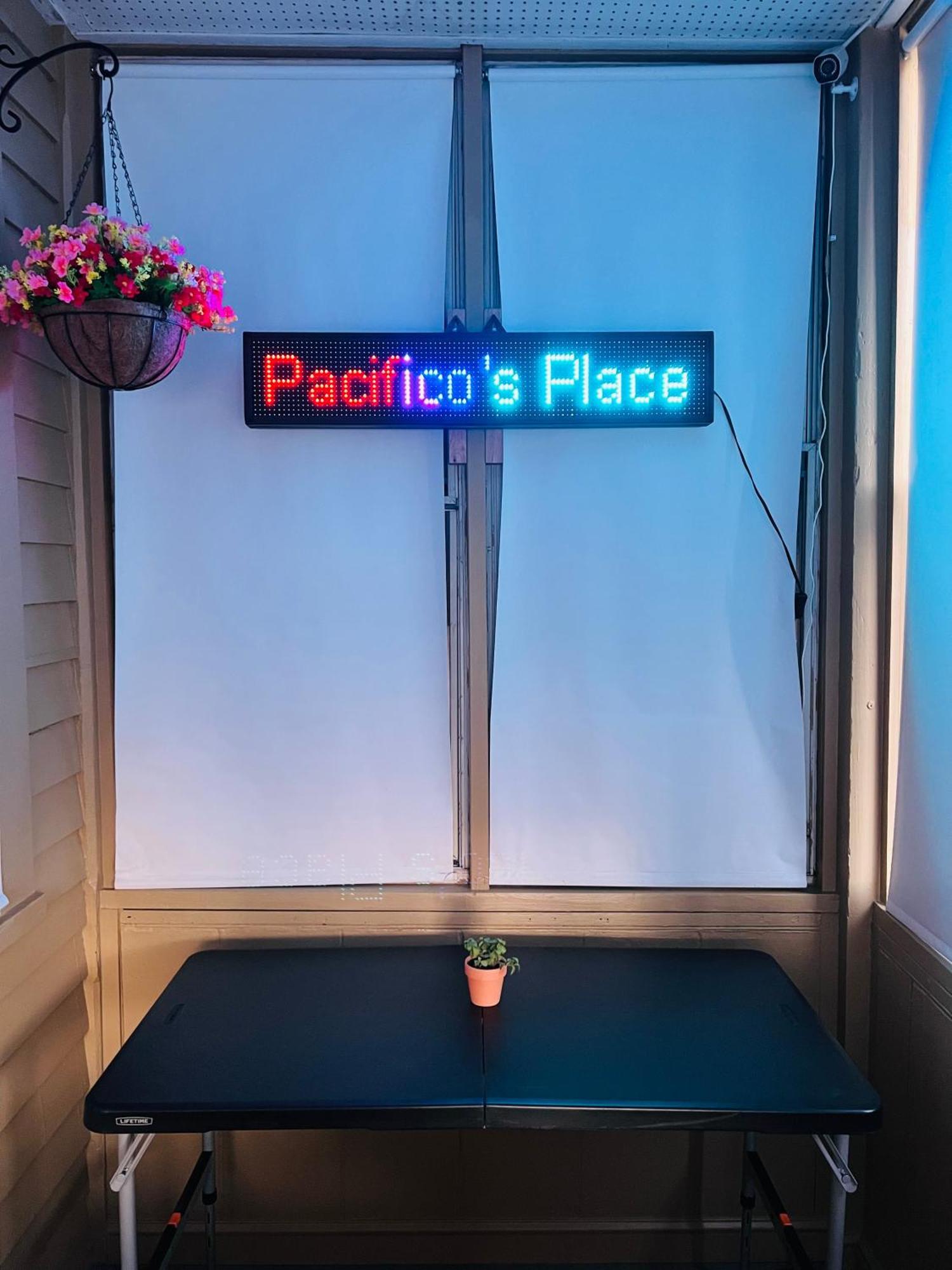 Pacifico'S Place “2C” Hotel Хартфорд Екстериор снимка